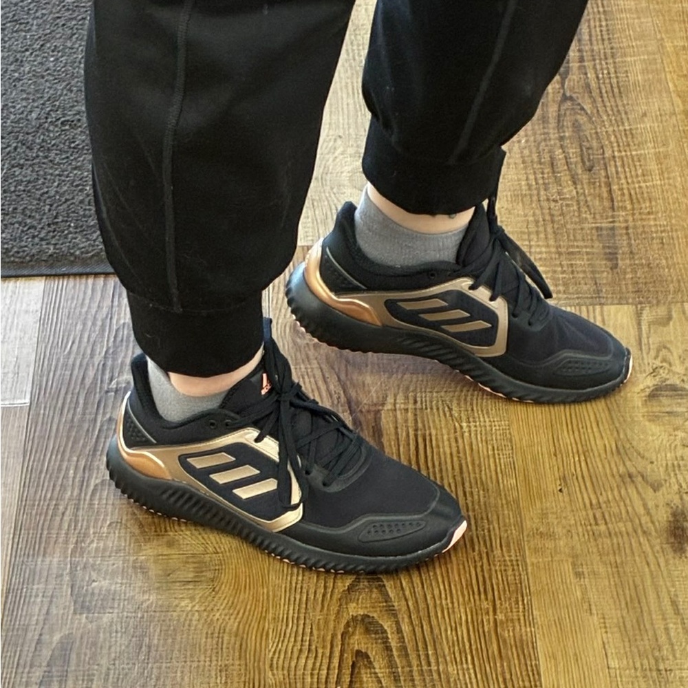 Adidas Black and Gold Sneakers Adizero Size 7 Barely Used